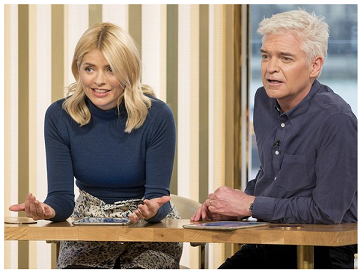 1Holly Willoughby   290118 1
